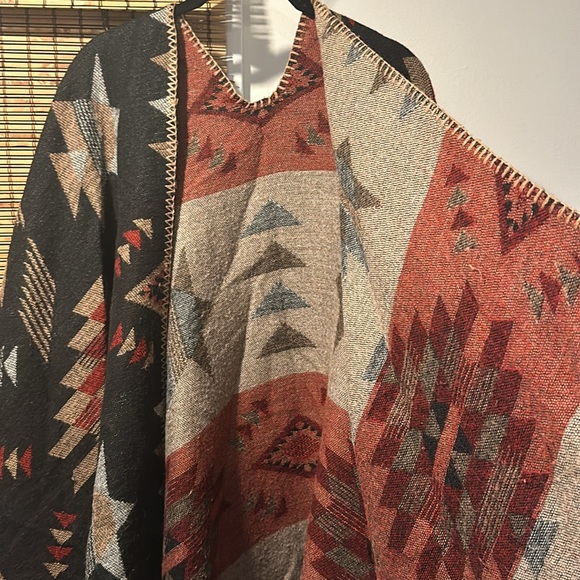Reversible Ethnically-Inspired Poncho - Picture 3 of 3